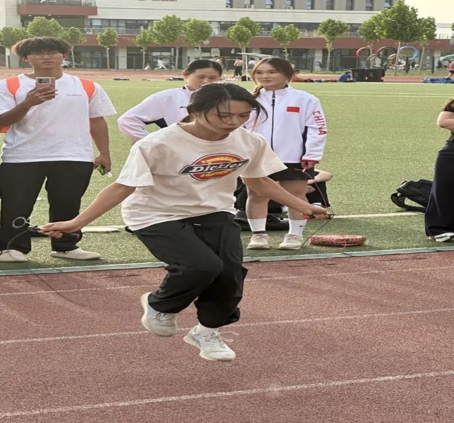 真实飞机驾驶模拟器游戏手机版(图1)