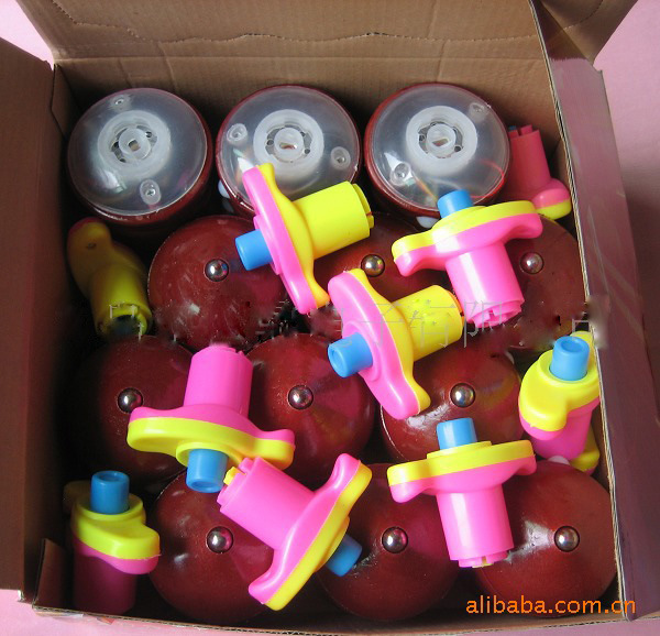 指尖“UFO”的专利光环：国产手持飞行球外观专利维权启动号：D891522S(图1)